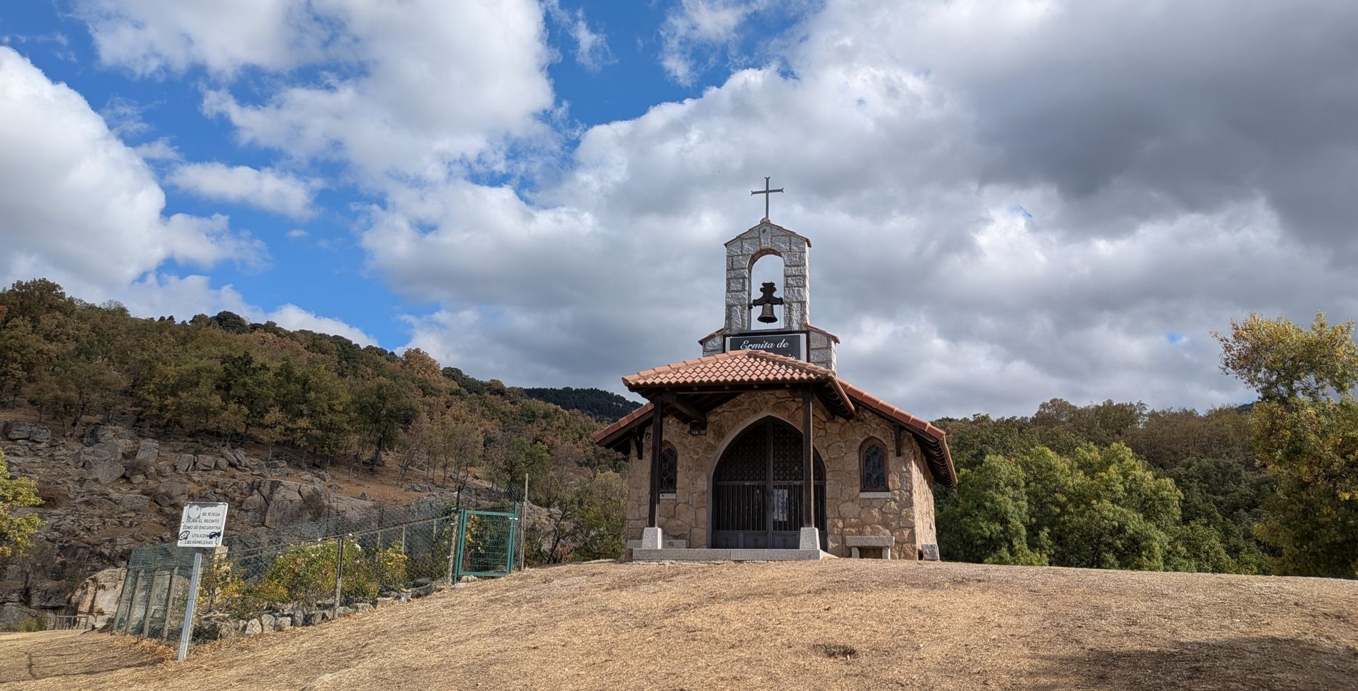 Ermita de San Antonio in Fall)
